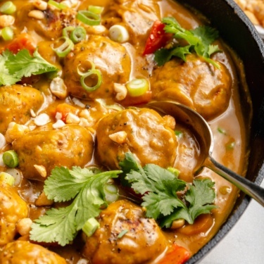 healthy chicken meatballs in pumpkin curry sauce