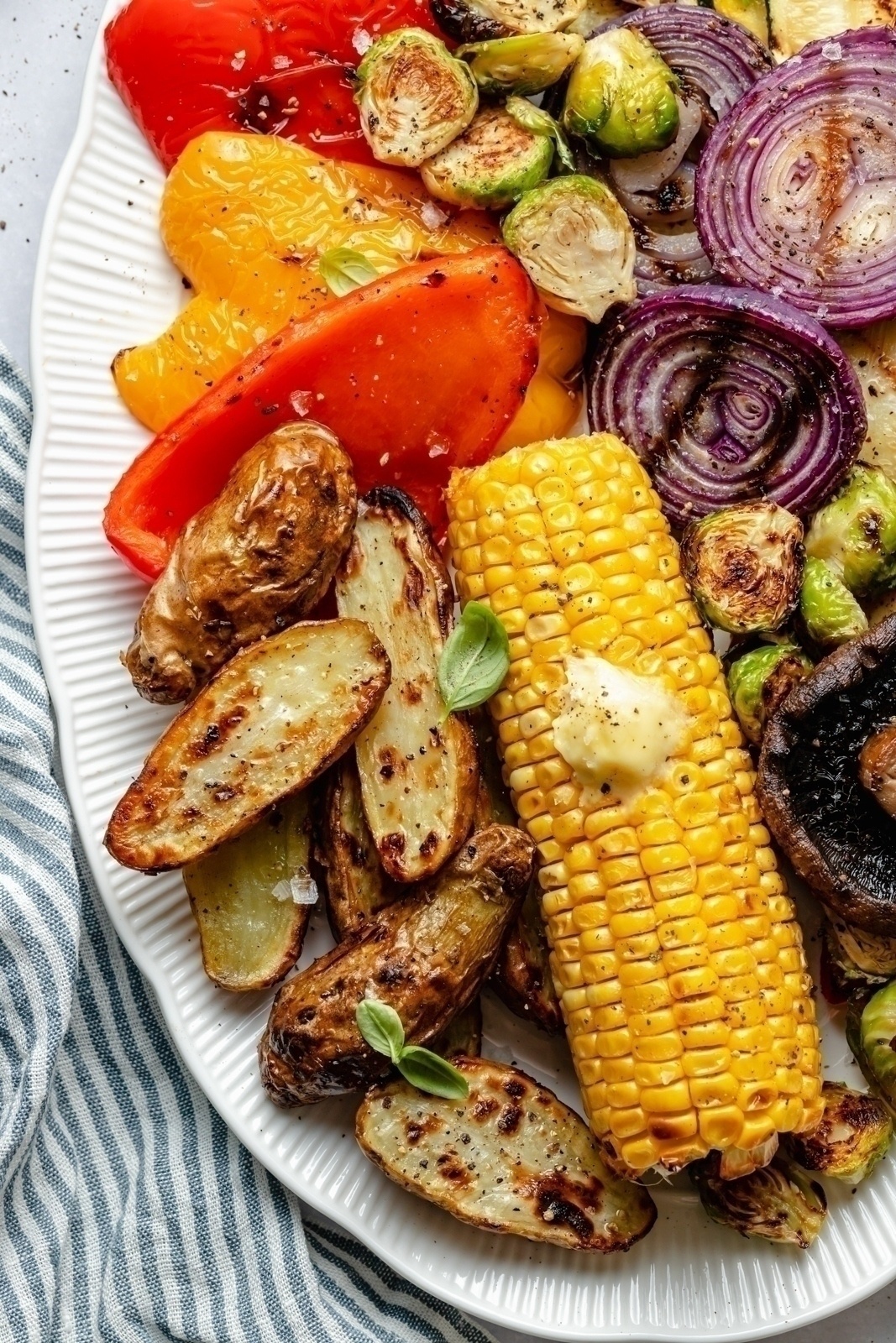 easy grilled vegetables on a platter