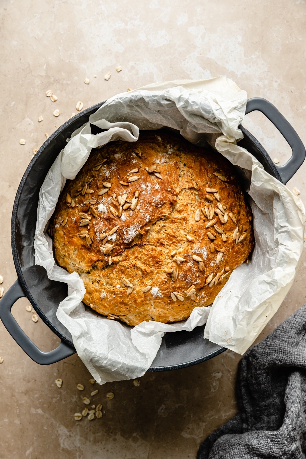 no knead artisan bread in a dutch oven