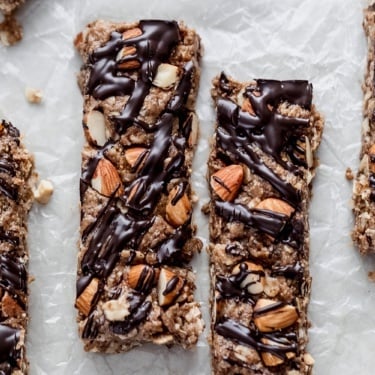 peanut butter granola bars next to each other