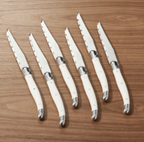 set of steak knives